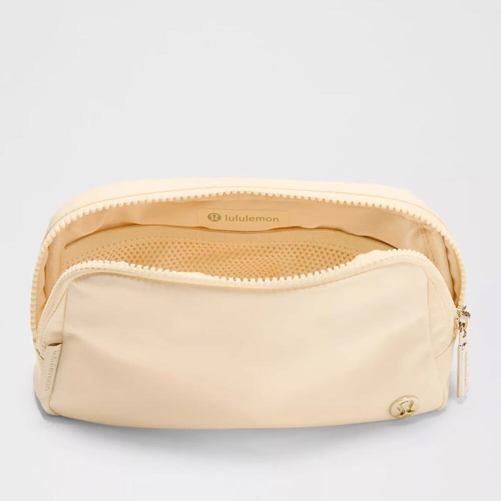 NWT Lululemon Everywhere Belt Bag 1L